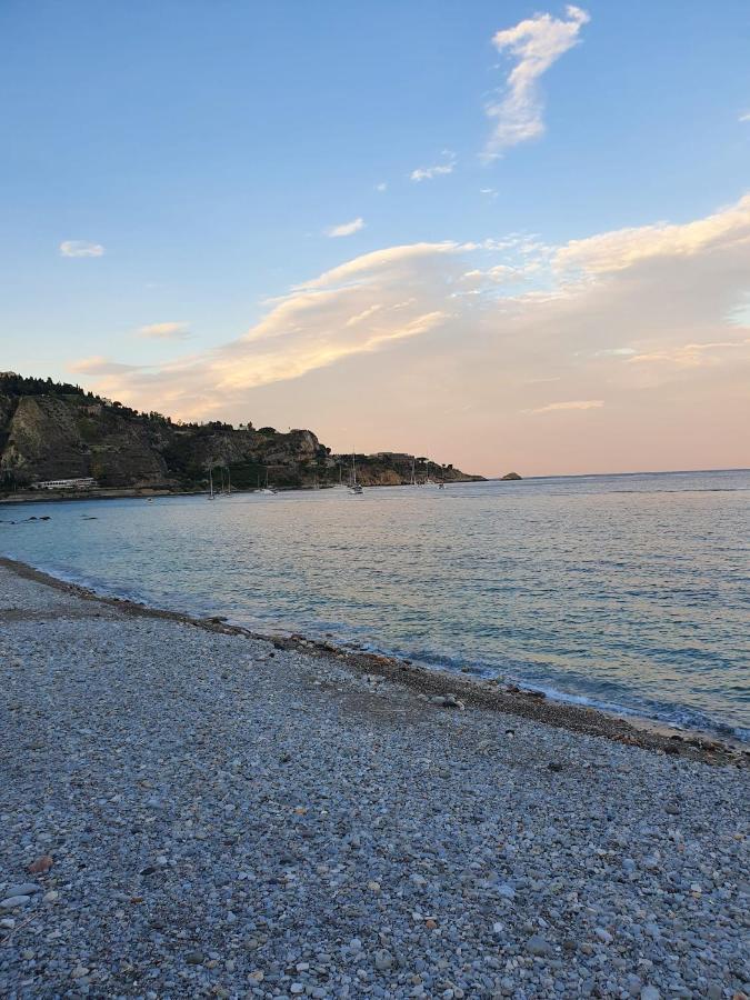 Il Cantone Del Faro Giardini Naxos Exterior photo